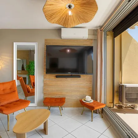 Boheme Heliopolis Sea View In The Cap Dagde Naturist Village אגדה