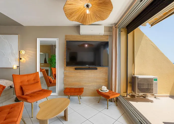 Boheme Heliopolis Sea View In The Cap Dagde Naturist Village آجد