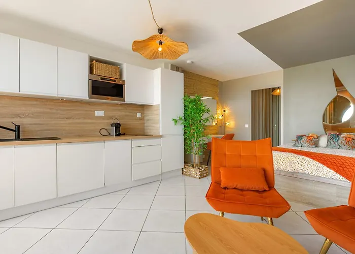 شقة Boheme Heliopolis Sea View In The Cap Dagde Naturist Village *
