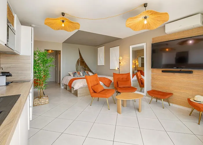 شقة Boheme Heliopolis Sea View In The Cap Dagde Naturist Village آجد